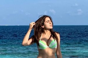 Pic Talk: Sara Ali Khan’s show in Bikini