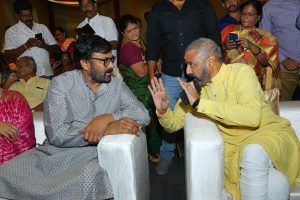 Vintage Vibes: Chiranjeevi and Balakrishna in one frame