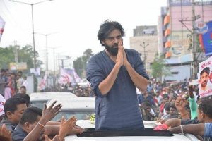 Pawan sarcastic comments on CM post