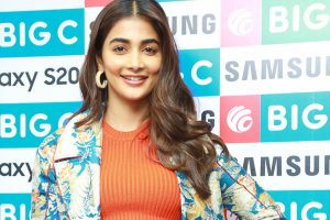 Pooja Hegde launches Samsung Galaxy s20 at Big C – Madhapur