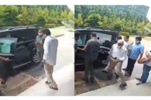 Unanswered questions on Vijayasai not figuring in Jagan Vizag tour