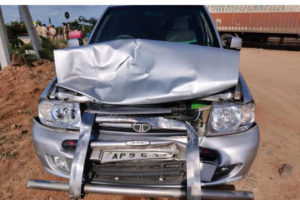 Naidu unhurt as 2 convoy vehicles involved in accident