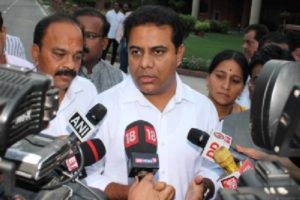 Telangana seeks funds from Centre for handlooms, textiles