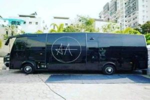 Allu Arjun’s caravan meets with an accident