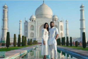 Telugu star Allu Arjun celebrates anniversary at Taj Mahal with wife Sneha