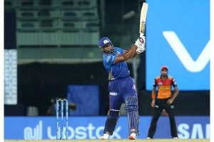 SRH batting collapses again as MI win by 13 runs