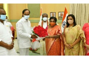 Telangana CM greets Guv Soundararajan on birthday