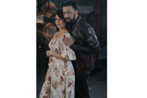 Jacqueline with Kichcha Sudeep in Vikrant Rona