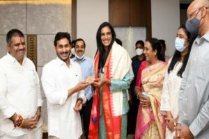 Sindhu lauds Andhra govt’s schemes for sportspersons