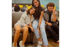 Samantha’s back-to-back trips as travelling makes her stress-free