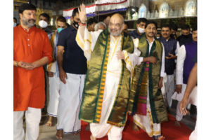 Amit Shah offers prayers at Tirumala temple