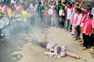 TRS holds statewide protests against Centre’s ‘anti-farmer policies’