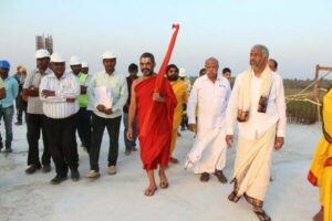 Jeeyar-Jupally combo: Bandi Sanjay praises, Teenmar Mallanna slams