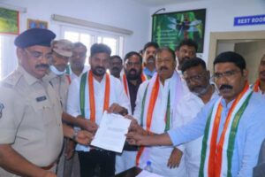 Telangana Cong leaders lodge police complaint against Assam CM