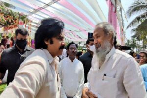 Legendary art director working for Hari Hara Veera Mallu