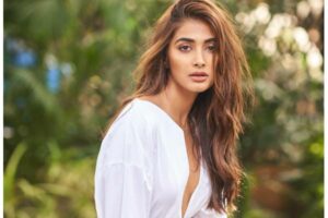 Pic Talk: Pooja Hegde sizzles in White
