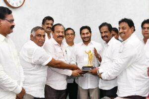 Bhimavaram Kshatriya Sangham leaders meet Jagan
