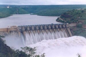 Godavari crosses 2nd danger mark in T’gana’s Bhadrachalam
