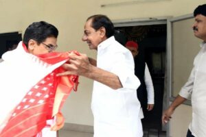KCR, Akhilesh deliberate on ‘national politics’, other issues