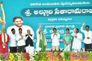 Modi invokes the spirit of freedom fighters for building new India
