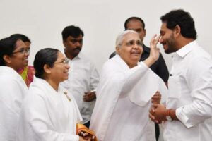 Andhra women ministers tie Rakhi to CM Jagan
