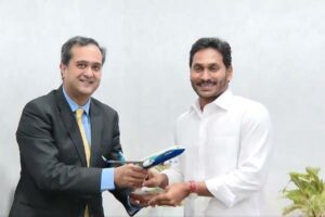 Tata Group delegation calls on CM, to invest in aviation sector