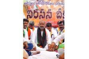 BJP hold protests across Telangana over arrests
