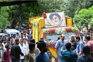 Krishnam Raju Last Journey Photos