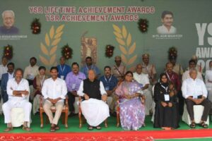 Jagan, Governor present YSR Awards
