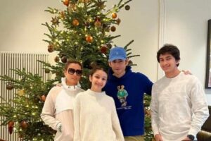 Mahesh Babu is back to Holiday Mood