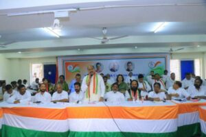 T’gana unit Cong in-charge stresses need for unity in view of polls