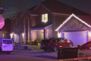 Dallas :  Indian-Origin Techie kills his 9-year-old son  !