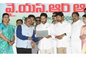 Jagan pays Rs 6419 cr to women under YSR Aasara