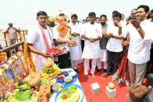 Jagan lays foundation stone for Mulapeta Port