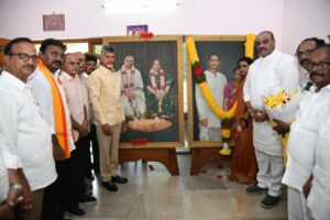 NTR’s entry brought radical changes in politics, says Chandrababu