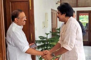 Pawan meets Muralidharan in Delhi, talks about alliance