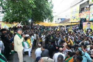 Jagan is a curse to farmers, says Naidu