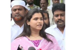 Kesineni’s daughter also quits as corporator, TDP