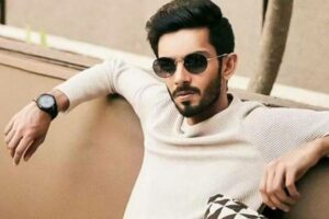 Anirudh bags a Bollywood Biggie