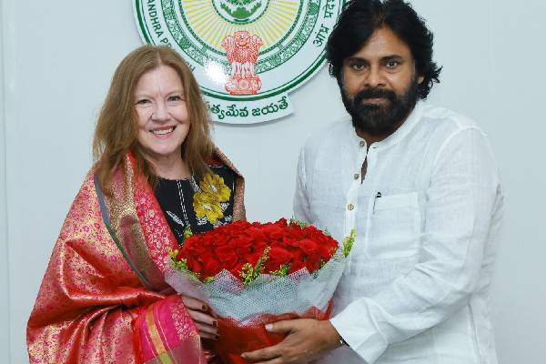 Pawan Kalyan meets US Consulate General