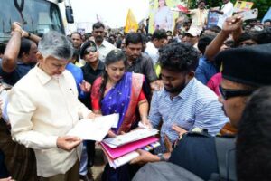 Naidu pledges to develop Andhra Pradesh