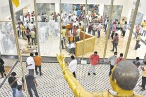 Mangalagiri police arrest those attacked TDP office