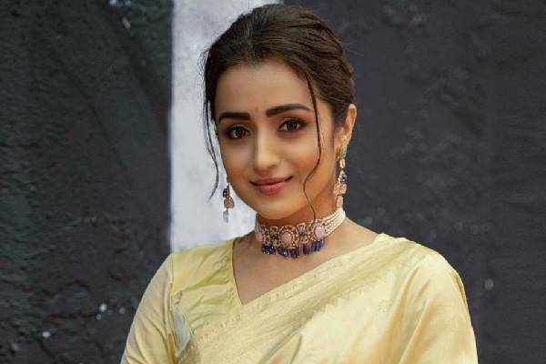 Trisha in talks for Prabhas' Film