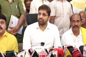 Putta Mahesh Kumar Delivers on Oil Promise: Farmers Celebrate Price Hike
