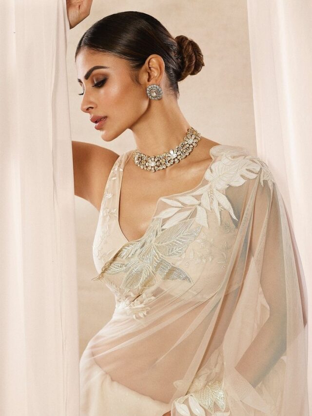 Mouni Roy6