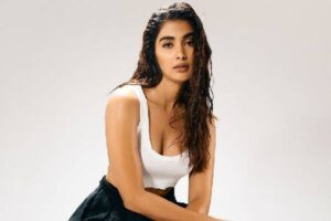 Buzz: Pooja Hegde to romance Naga Chaitanya?