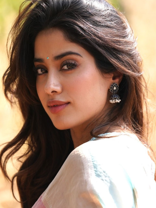 Janhvi Kapoor Glowing Photoshoot