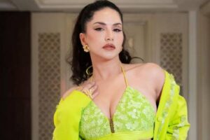 Surprising: Sunny Leone listed for Rs 1000 Monthly Government Scheme