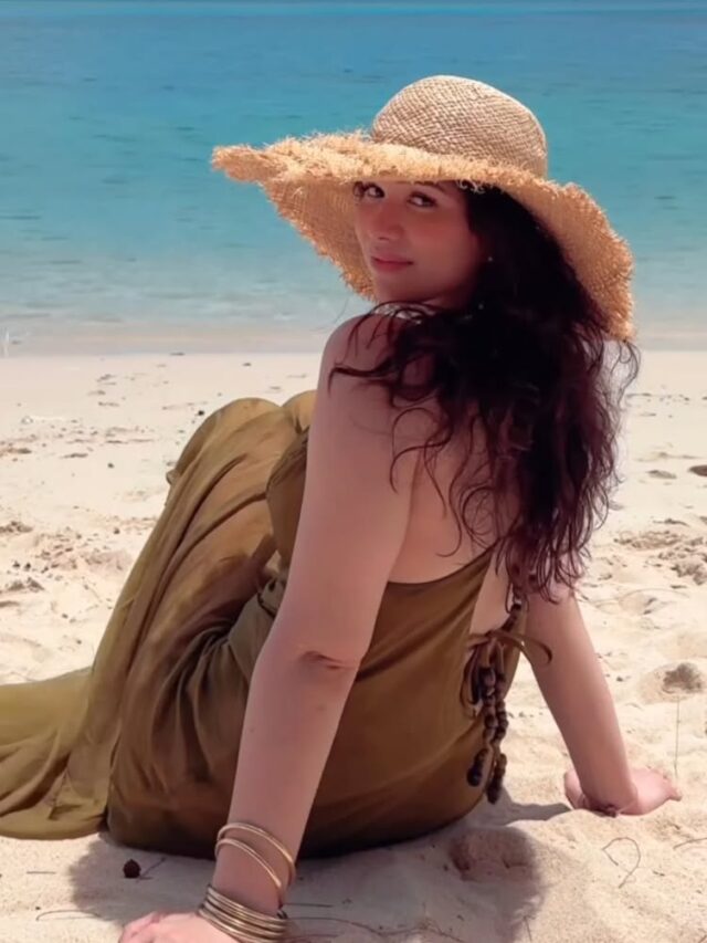 Sara Tendulkar Beach Vibes