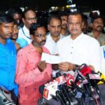 komatireddy venkata reddy financial support to sandhya theatre victims